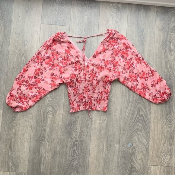 Revolve Wayf Women's Blouse Floral Print Smocked Waist Top Pink Red V-neck - Picture 3 of 13